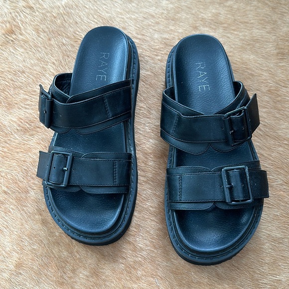Rate Arlo Sandal in Black - Picture 1 of 12